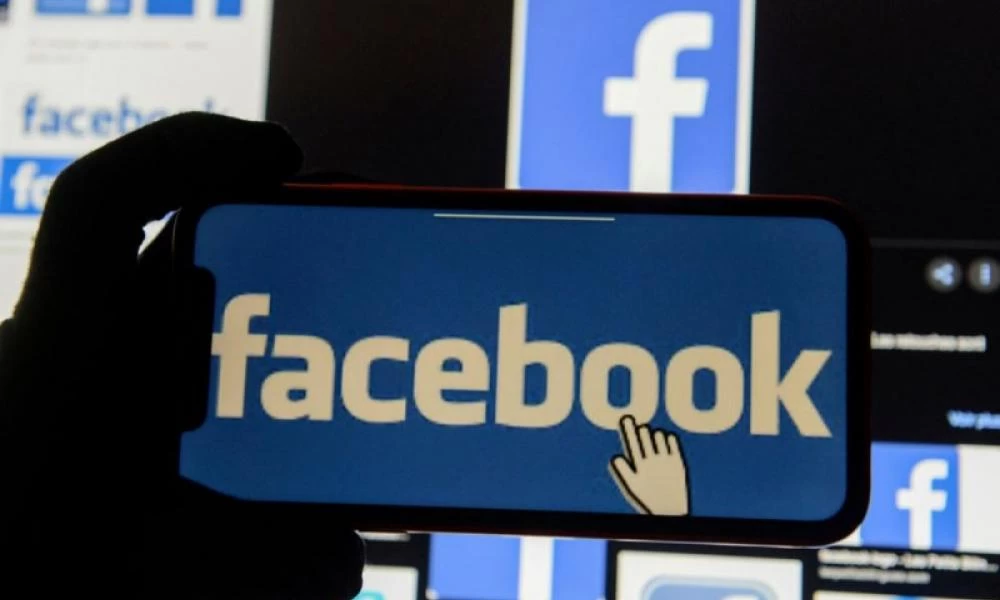 Στην μάχη του εμβολιασμού ρίχνεται το Facebook: Θα κατεβάζει ψευδές ειδήσεις